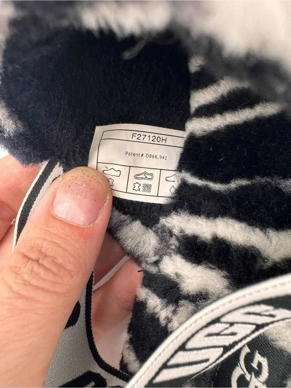UGG Fluff Yeah Slide Zebra Black White Big Kids Sheepskin Sling Back Slipper 4